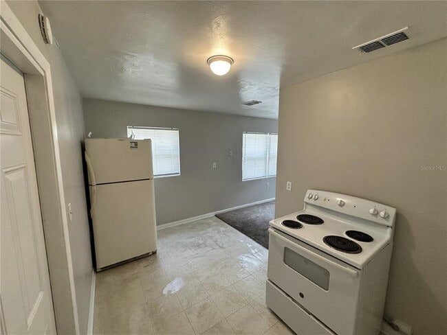 Building Photo - 5472 Old Rd 37