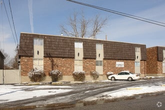 Building Photo - Auburndale