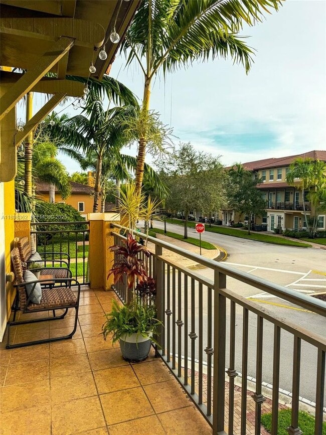 Building Photo - 1006 SW 147th Ave