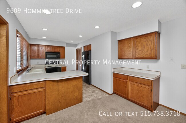 Building Photo - 9609 Hammontree Dr