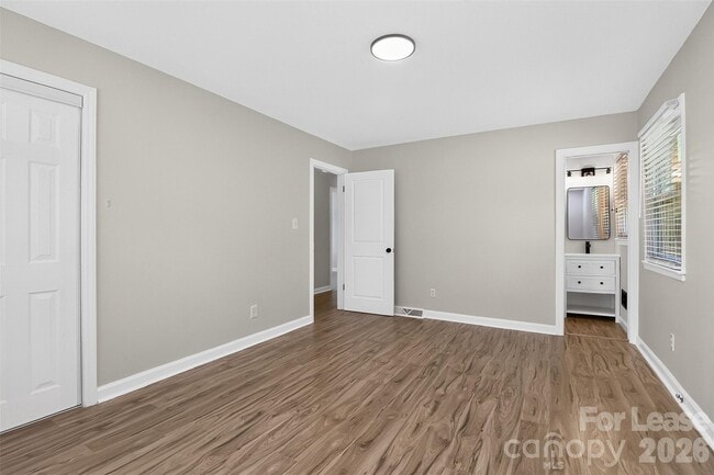 Building Photo - 6901 Ridge Ln Rd