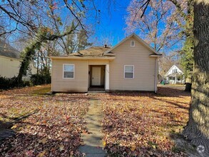 Building Photo - 739 S Douglas Ave