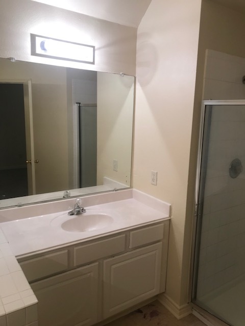 Main Bedroom-Bath#1 - 7123 Greenwood Point Dr
