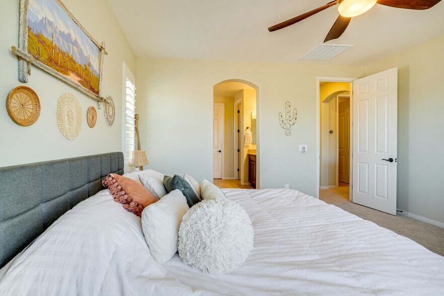 Building Photo - 17842 W Chuckwalla Canyon Rd