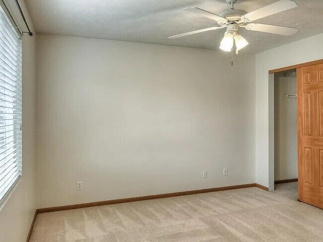 Building Photo - 6206 N 131st Ave