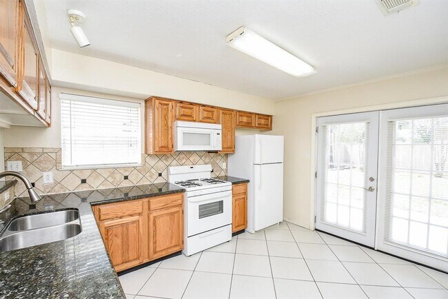 Building Photo - 2623 Forestbrook Dr