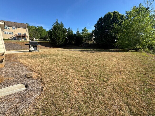 Building Photo - Now Available in Heritage Pointe!