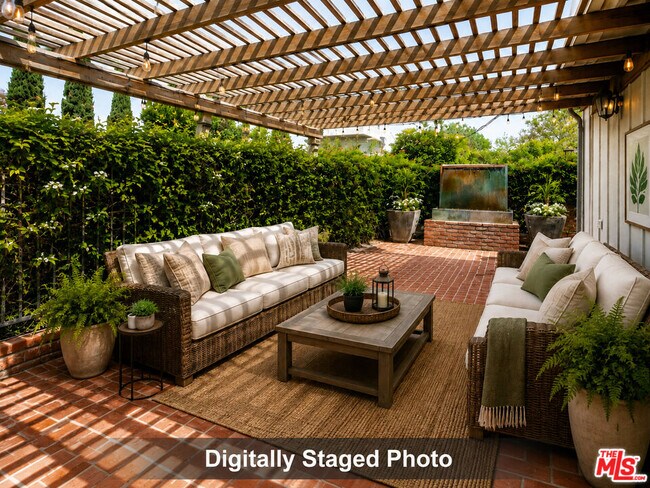 Building Photo - 4645 Petit Ave