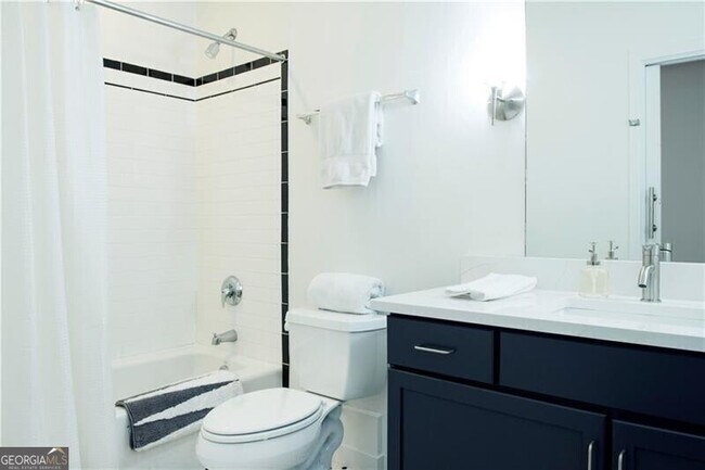 Building Photo - 620 Glen Iris Dr NE