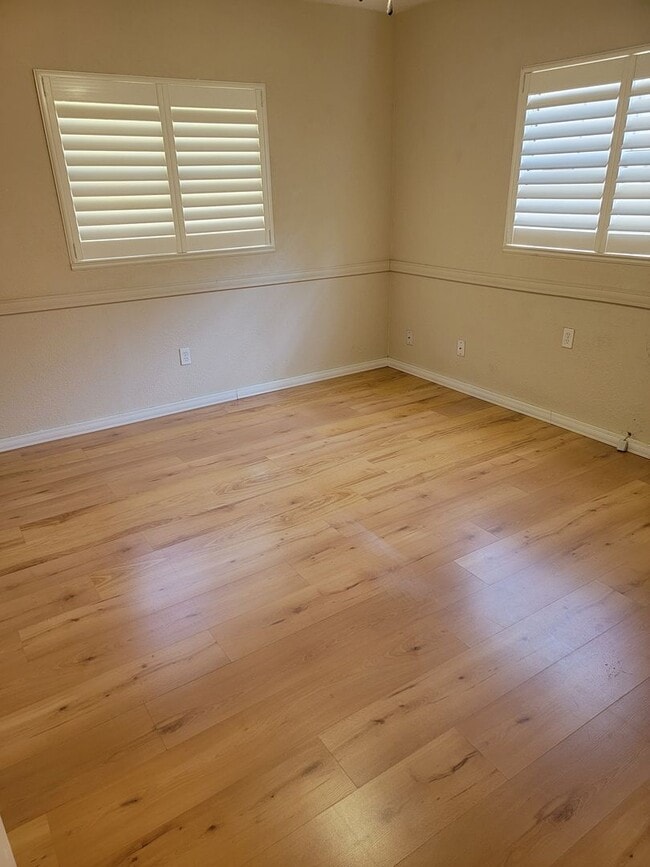 Building Photo - Adorable 2/1 in Hernando!!!