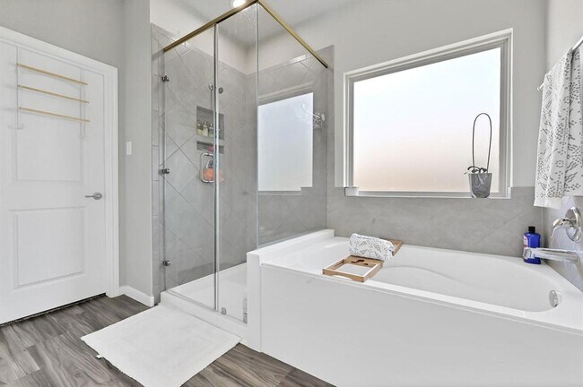 Building Photo - 16223 Neff Park Dr