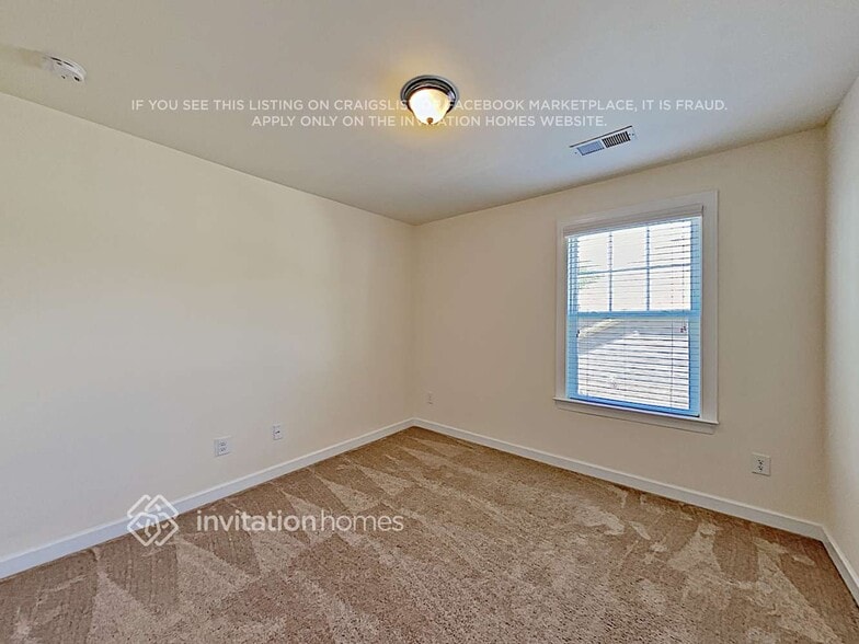 Building Photo - 1633 Great Rd