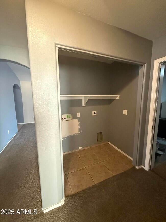 Building Photo - 2320 W Cocopah St