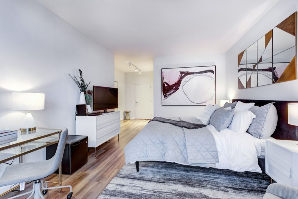 Building Photo - 838 W Blackhawk St