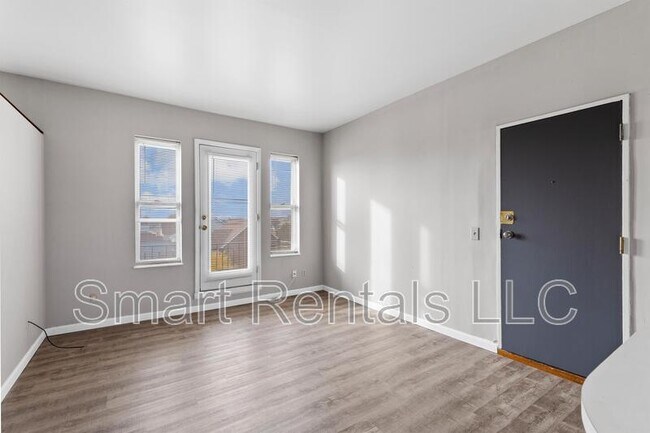 Building Photo - 1642 S 39th St