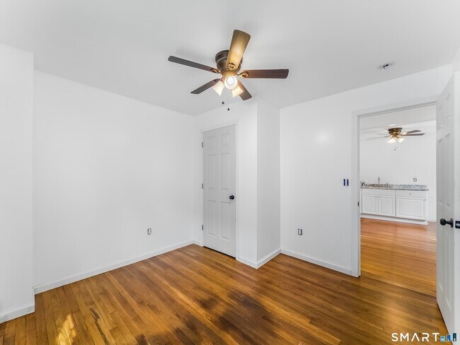 Building Photo - 31 Loveland St