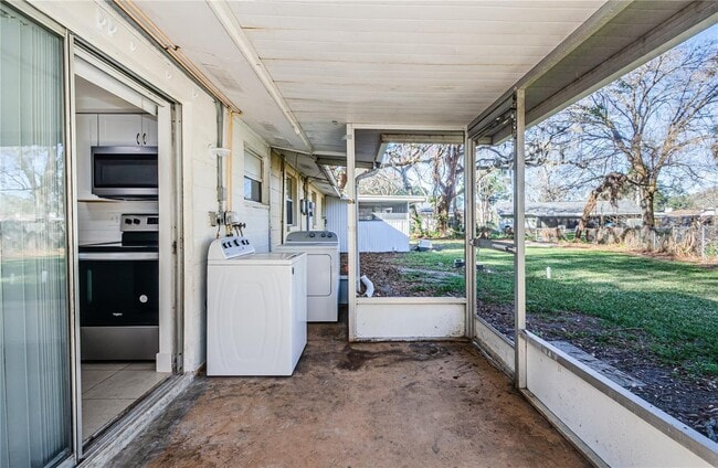 Building Photo - 4929 Ladyfish Ct