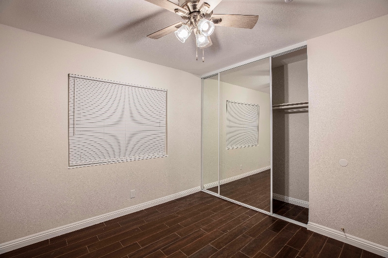 Building Photo - 4575 Kenilworth Ct