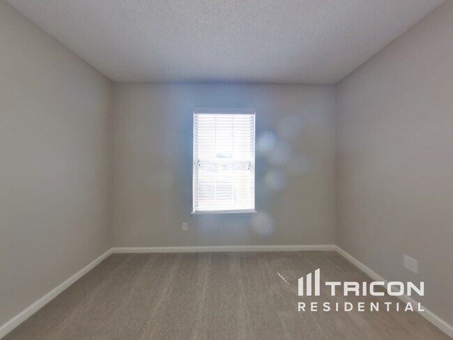 Building Photo - 7774 Oregano Ct