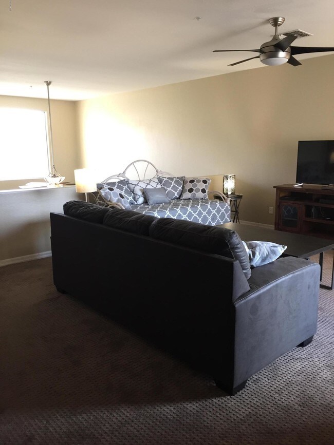 Building Photo - 9715 N Azure Ct