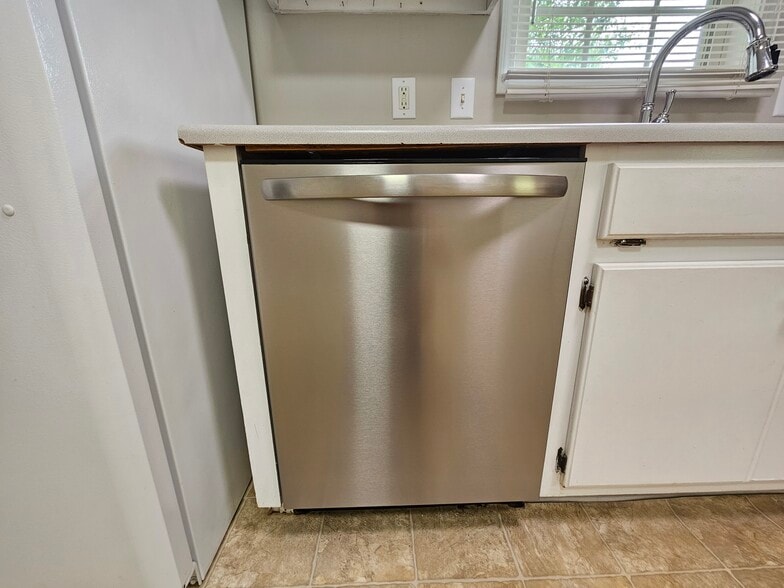 New Stainless Steel Dishwasher - 305 Pope Field Rd #A