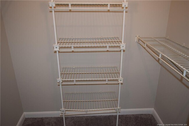Building Photo - 668 Bartons Landing Pl