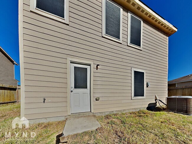 Building Photo - 6110 Coral Cv Rd