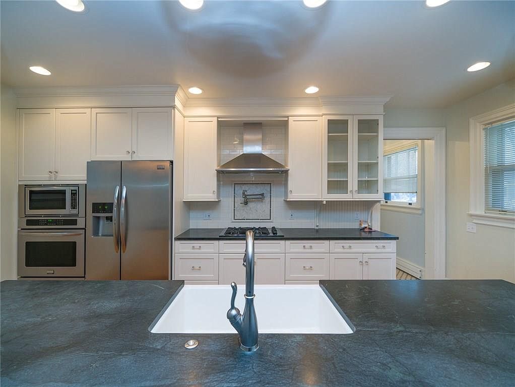 Modern Kitchen - 860 Park Ave