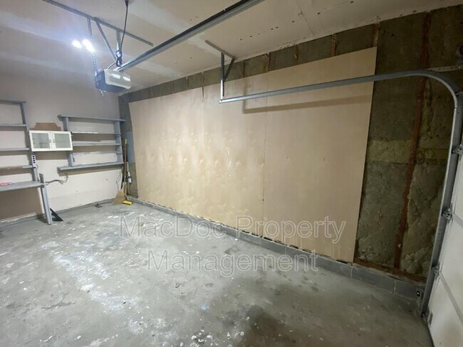 Building Photo - 10518 Bent Tree Drive
