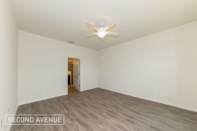 Building Photo - 1698 Nabatoff St