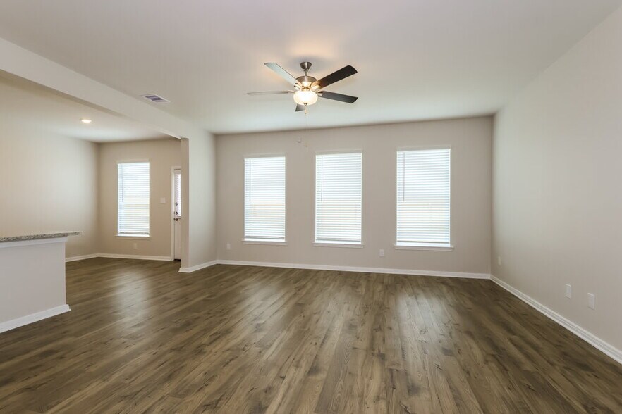 Building Photo - 468 Beechwood Hacienda Dr