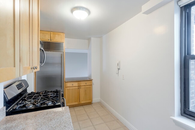Interior Photo - 792 Columbus Avenue