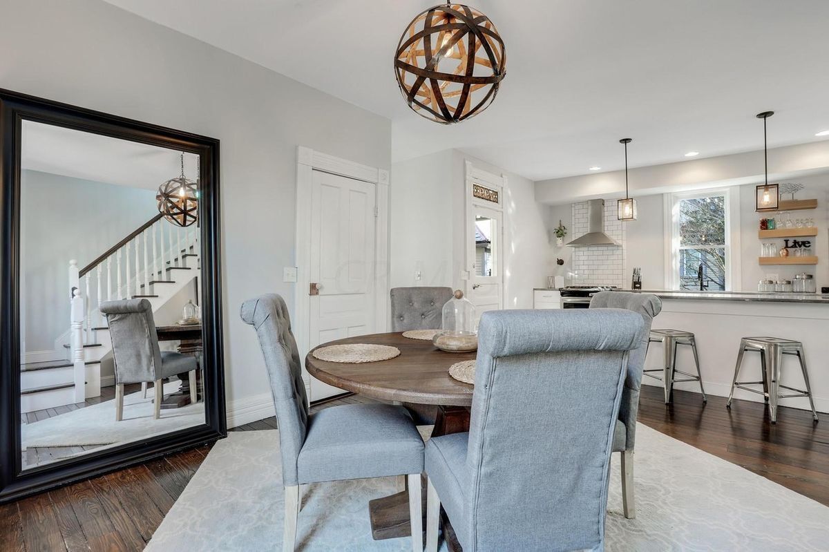 Building Photo - 799 S Lazelle St