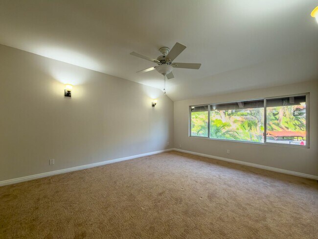 Building Photo - Spacious 4BR with Bonus Room in Cabrini Villas!