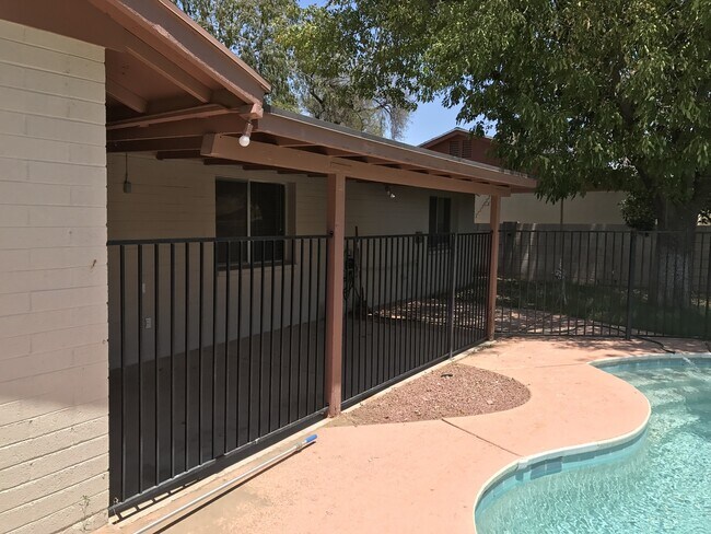 Building Photo - Tempe 3 Bed, 2 Bath - Pool and Single Story