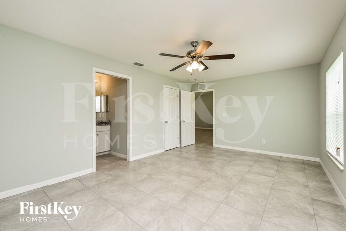Building Photo - 10363 Grail Ave