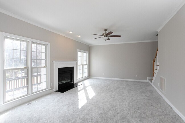 Building Photo - Beautiful 5 bedroom home in Cameron Estates!