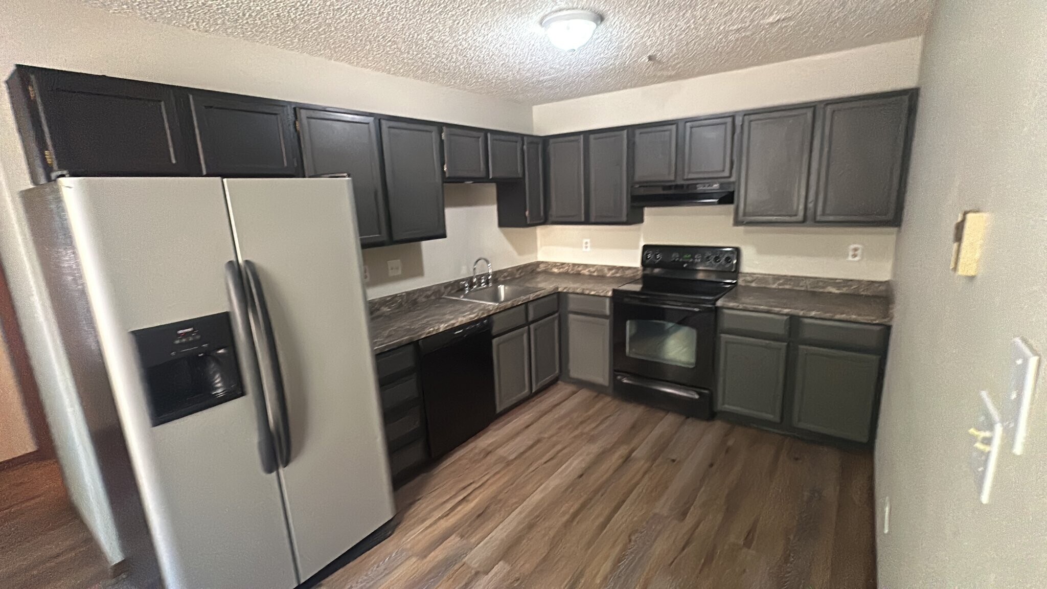 Building Photo - 1210 Iowa Ave