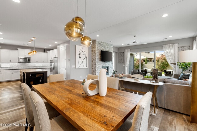 Building Photo - 1465 Varsity Dr