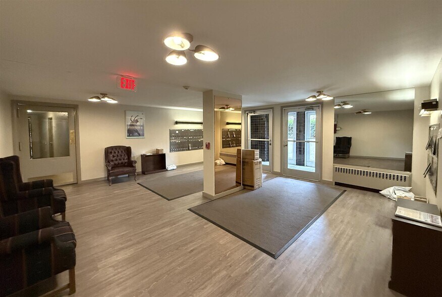 Building Photo - 279 Massachusetts Ave