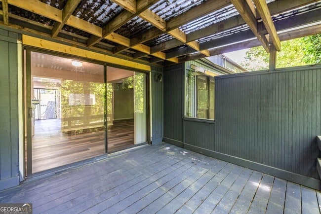 Building Photo - 1010 Mariners Ct