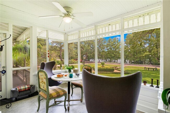 Building Photo - Queen Anne Victorian Estate