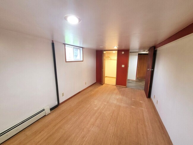 Building Photo - Spacious Unique Home in Central Location