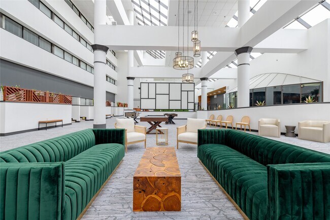 Building Photo - 14703 Park Row Blvd