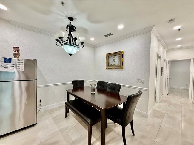 Building Photo - 16303 Enclave Village Dr