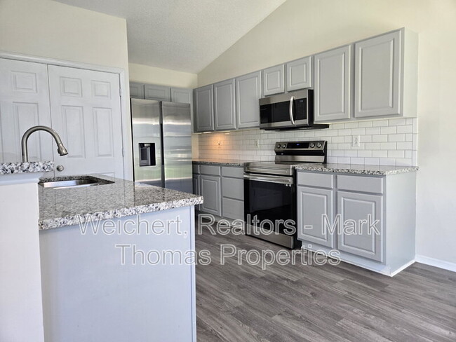 Building Photo - 6308 Saybrooke Dr