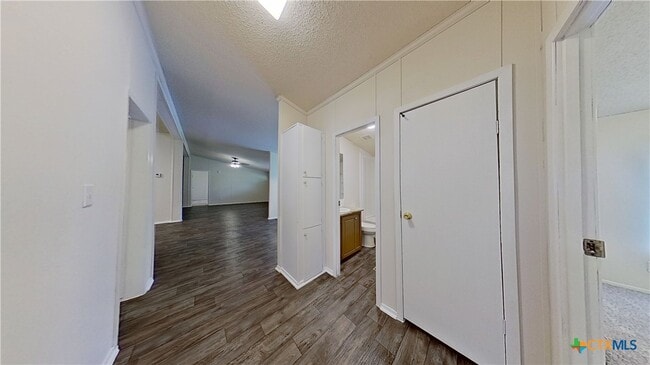 Building Photo - 100 Co Rd 194