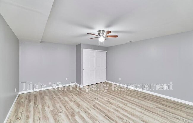 Building Photo - 4927 Triple Tree Ct