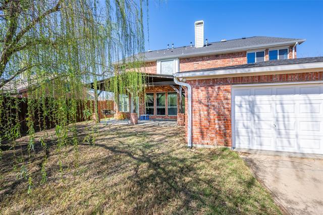 Building Photo - 917 Crestview Dr