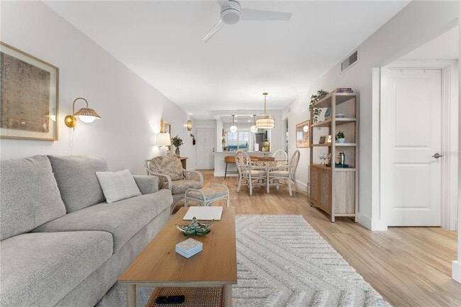 Building Photo - 6287 Bahia Del Mar Cir N